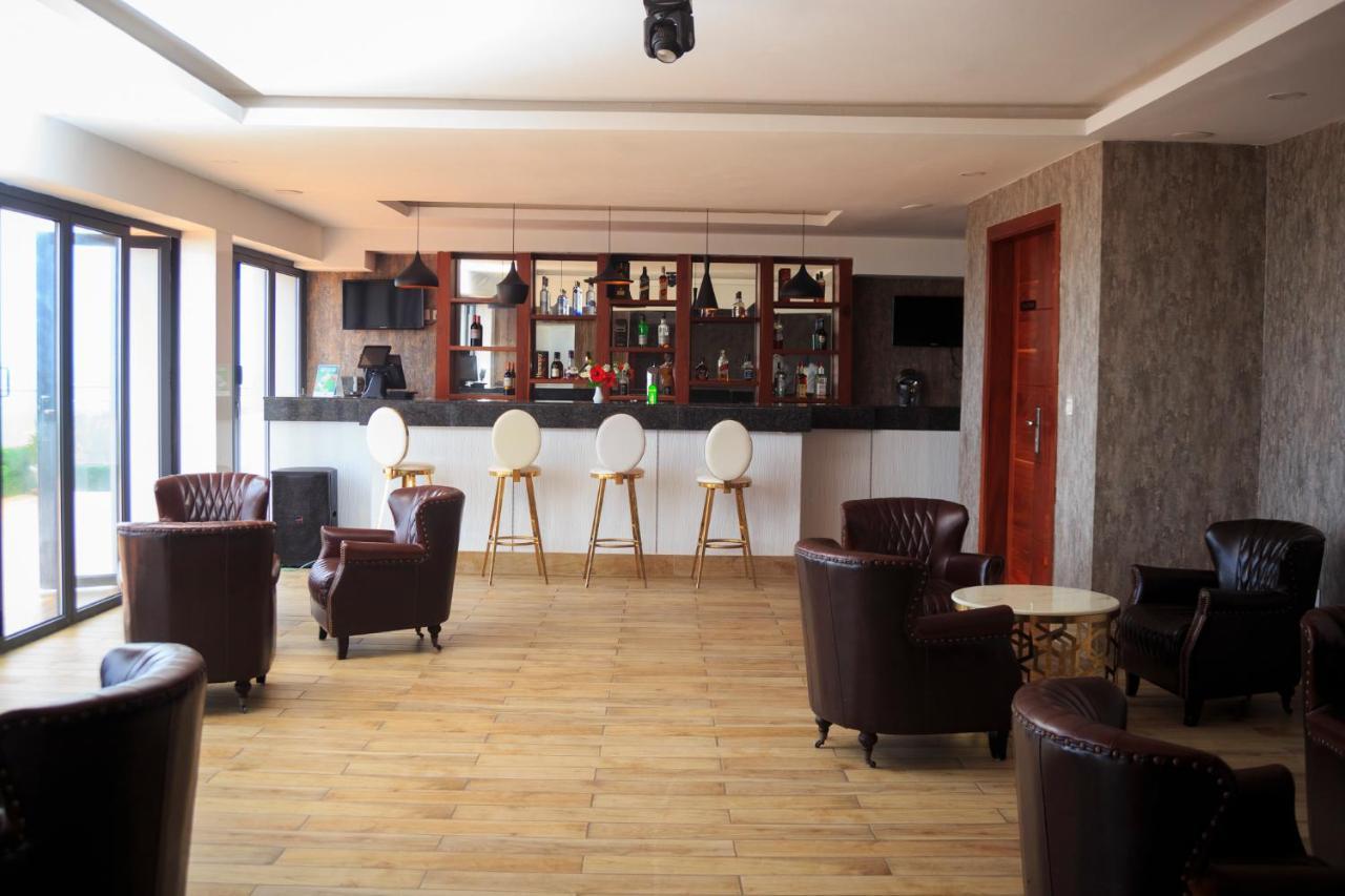 לומה El Doria Hotel מראה חיצוני תמונה